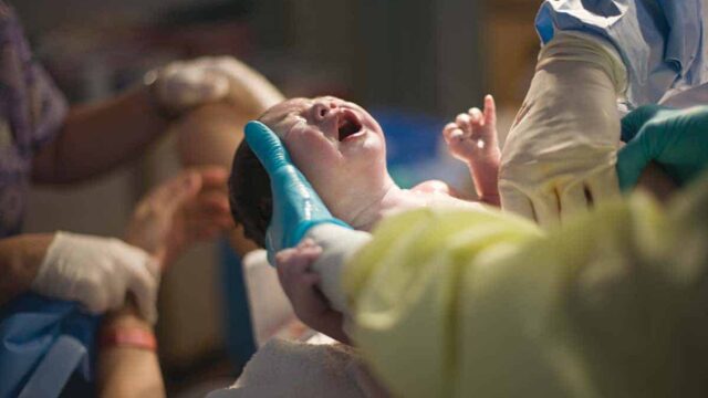 تجارب الولادة القيصرية الثالثة واهم التحذيرات
