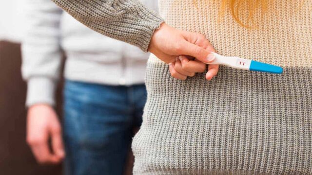 هل يُمكن حدوث الحمل قبل الدورة الشهرية بثلاث أيام