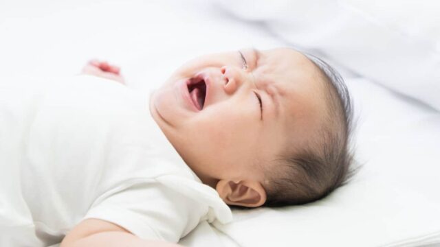 علاج الامساك عند الرضع في الشهر الاول