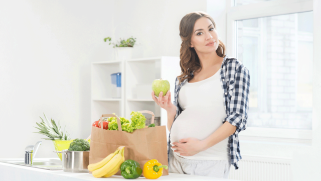 نظام غذائي لحمل صحي الأكل المسموح والممنوع للحامل