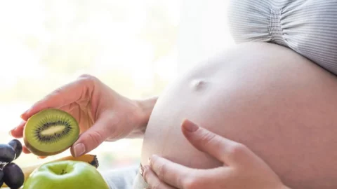 التغذية الصحية للحامل ( أغذية مفيدة للحامل والجنين )