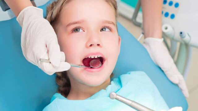 ما هي أسباب تسوس الاسنان عند الاطفال وطرق الوقاية
