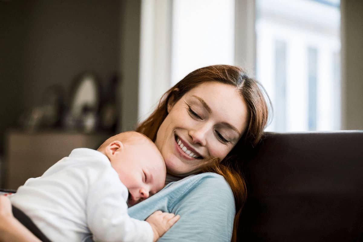 كثرة النوم عند حديثي الولادة الاسباب والعلاج