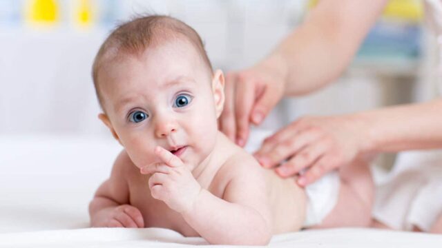 كل ما تريد معرفته عن اعراض الجفاف عند الاطفال وعلاجه
