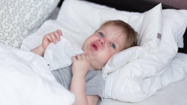 ما لا تعرفه عن أسباب الزكام عند الاطفال وأعراضه وعلاجه بطريقة سريعة