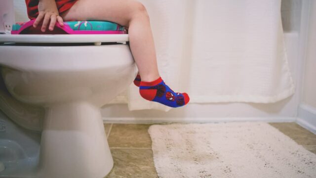 ألف باء التدريب على استخدام الحمام للأطفال
