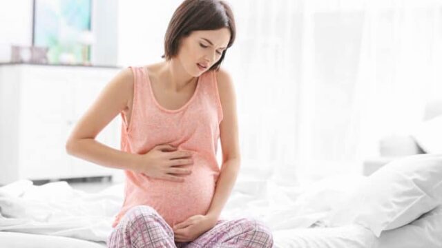هل القولون يضر الجنين . .أطعمة تحمي الحامل من مرض القولون