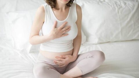 هل ظهور حبوب الثدي من اعراض الحمل