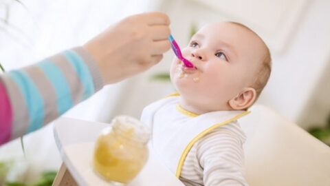 طريقة النشا مع الحليب لتسمين الأطفال وعلاج النحافة – متى تظهر نتائج اكتساب الوزن