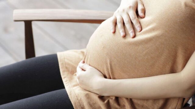 دوالي الحمل ونوع الجنين الخرافات والحقائق (أضرار الدوالي فترة الحمل)