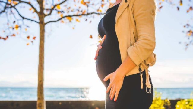 ما هي فوائد فيتامين د للحامل في الشهر الرابع ومصادره الغذائية