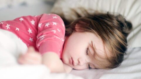 هل يوجد دواء يساعد على النوم العميق للأطفال