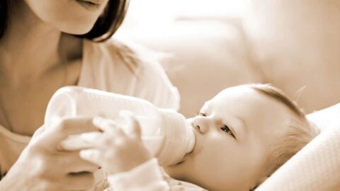 سبب رفض الطفل الرضاعة الصناعية
