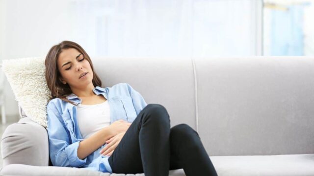 كيفية علاج غازات الدورة الشهرية
