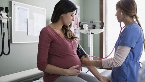 متى يحدث ارتفاع ضغط الدم للحامل