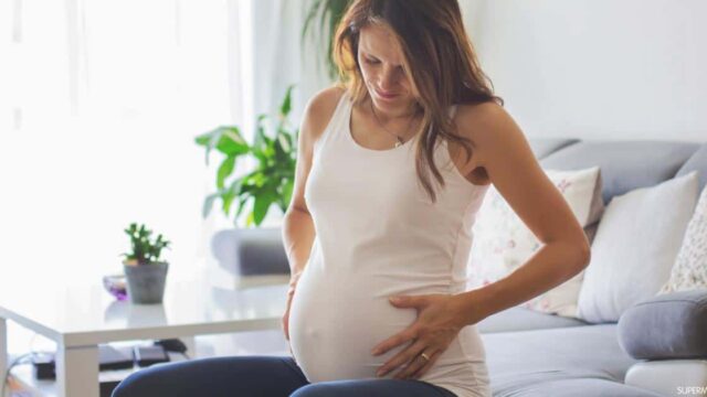 أسباب الإفرازات الخضراء للحامل