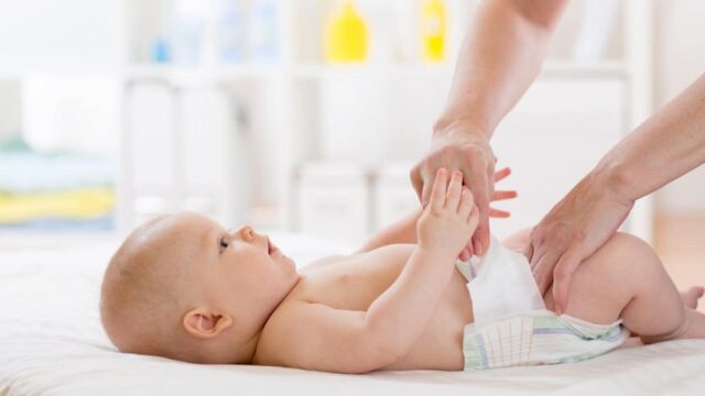 علاج البراز الأخضر عند الرضع