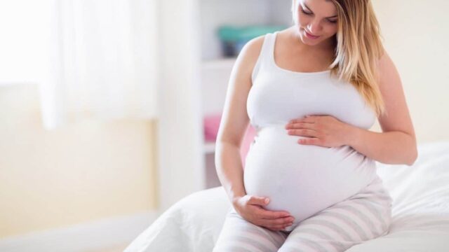 محفزات طبيعية تساعد على تسهيل الولادة