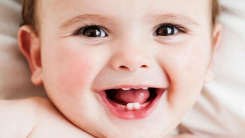 أعراض ظهور الأسنان عند الرضع