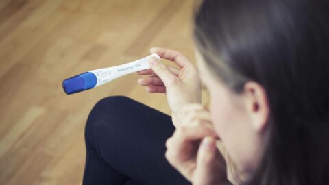 متى يعطي اختبار الحمل نتيجة خاطئة