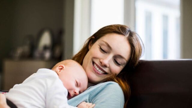 الرضاعة أثناء الحمل في الشهور الأولى