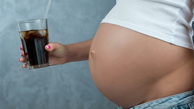 علاقة الوحم على المشروبات الغازية ونوع الجنين وتأثيره على الأم والجنين
