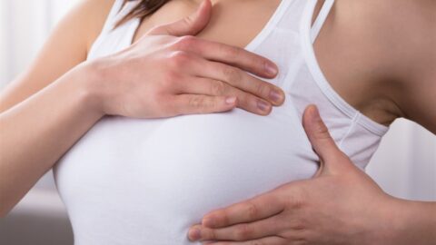 أين يتركز ألم الثدي في بداية الحمل – الفرق بين ألم الثدي في الحمل المبكر وقبل الدورة