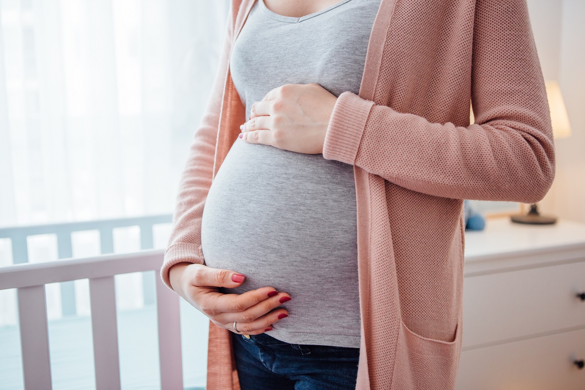 هل يعتبر زيت القطران للحامل آمنًا خلال فترة الحمل