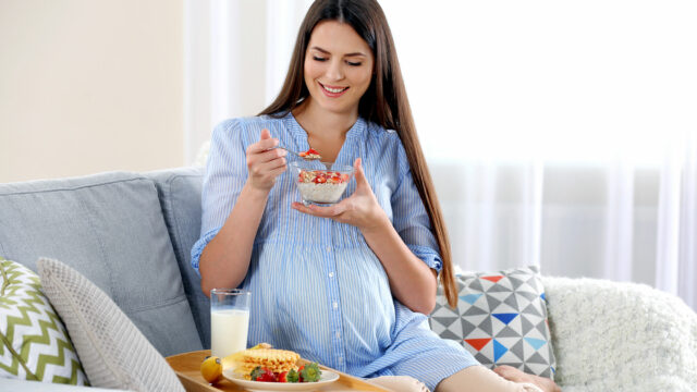ماذا تأكل الحامل بعد الاستفراغ