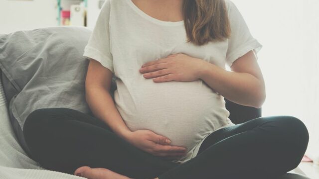 وضعيات الجلوس للحامل بالترتيب حسب كل شهر