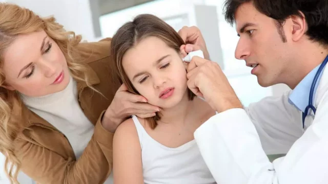 طريقة علاج التهاب الأذن عند الأطفال