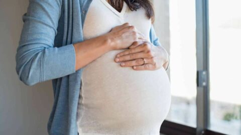 علامات الحمل في جسم المرأة
