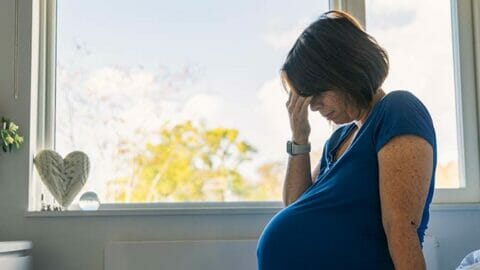 هل الانفعال يؤثر على الحمل