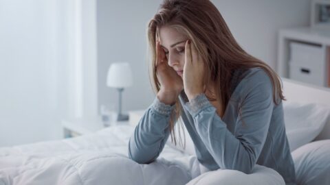 العلاقة بين تكيس المبايض والنوم (هل التكيس يسبب اضطرابات النوم)