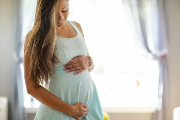 العلاقة بين تكيس المبايض ونوع الجنين وما هي مضاعفات التكيس على الحمل والولادة