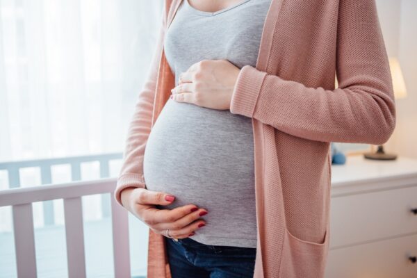 أكتشفي أوضح 4 علامات الحمل الغير سليم وأهم النصائح لتثبيت الحمل