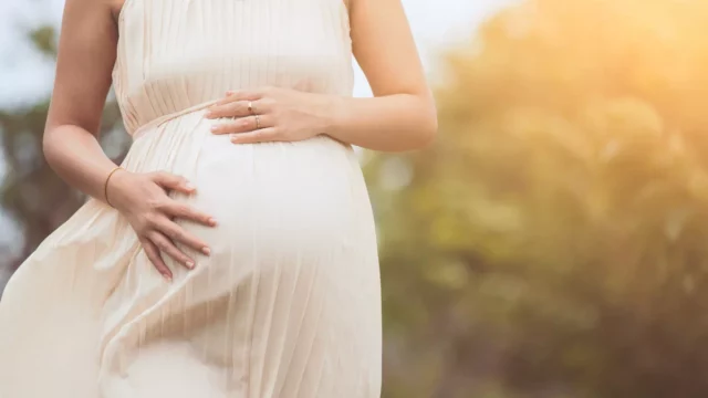 22 من علامات الحمل في ولد بوجه الأعراض الواضحة