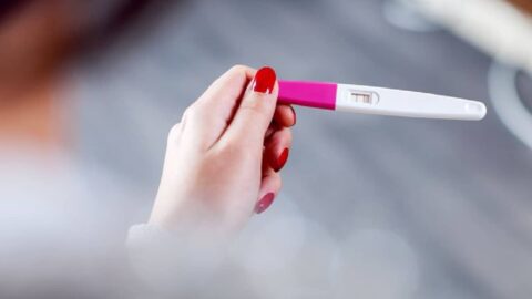 هل نسبة هرمون الحمل 2.30 طبيعية أو من اعراض الحمل في بدايته