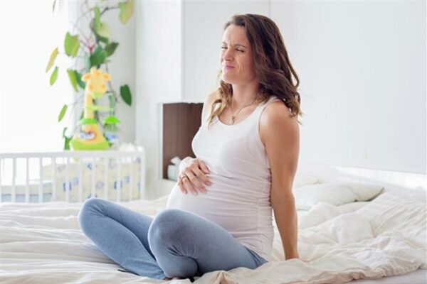 هل الحمل يؤثر على المرارة ومتي يكون خطراً وأهم الاحتياطات